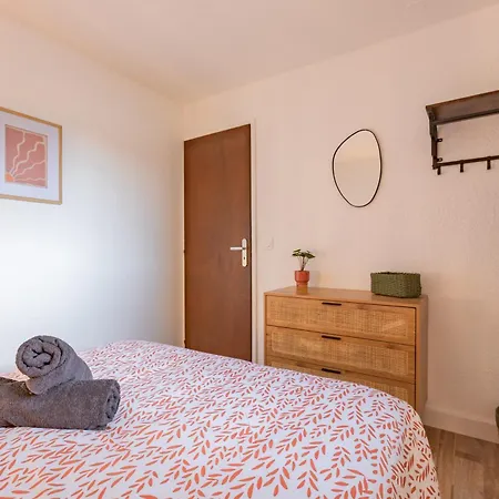 Le Lamparo Entre Port Et *